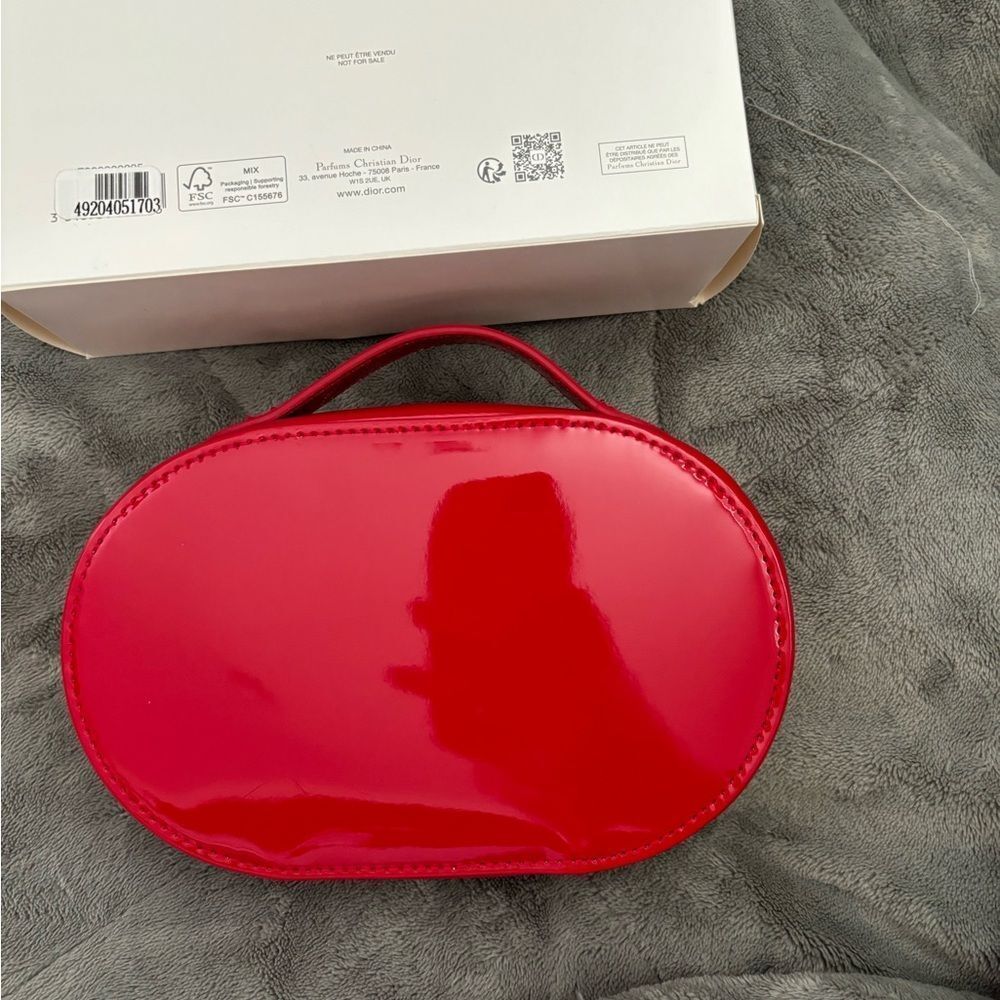 Dior Glossy Red Vanity Case - Picture 3 of 3